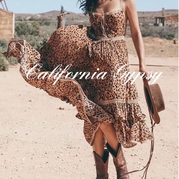 Leopard Bohemian Maxi Dress RESTOCKED🎉 - Picture 9 of 13